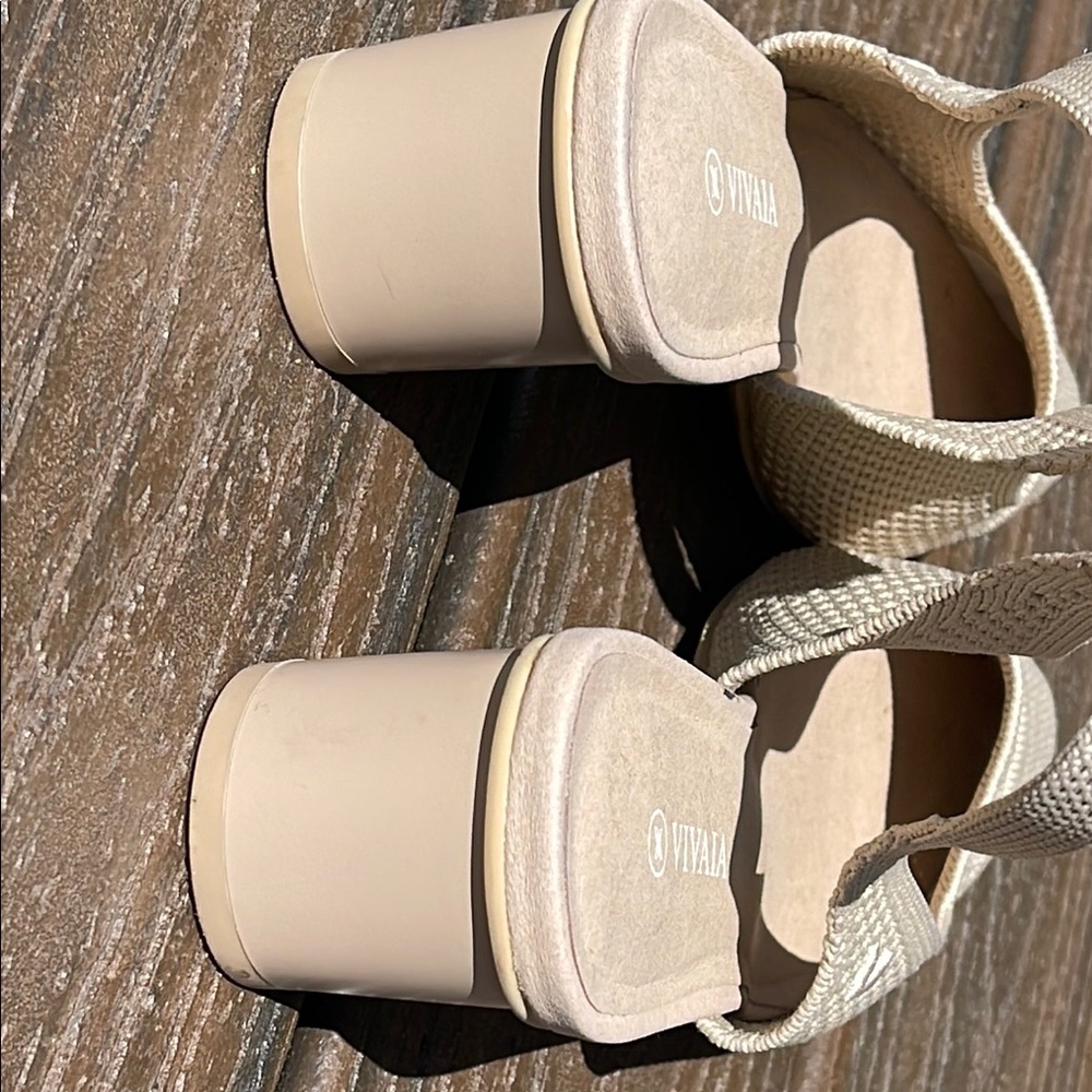 Cream Heels with Elegant Perforated Design - Picture 9 of 9